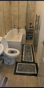 Room in a Shared House, Pink Bank Lane, M12 - Photo 3