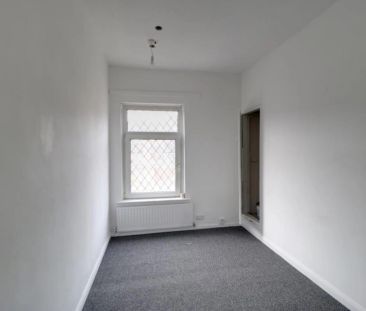 Victoria Road, Stoke on trent - Photo 2