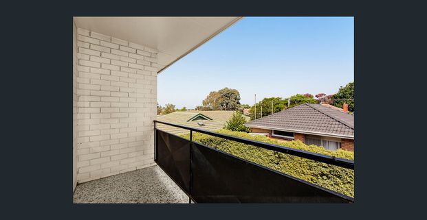 8/5 Walsh Street, Ormond, Vic 3204 - Photo 1