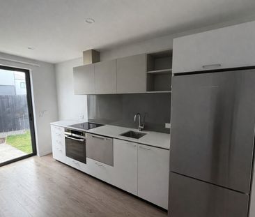 43 New Brighton Road, Shirley - Photo 3