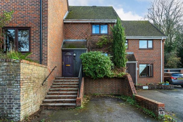 2 bedroom terraced house to rent - Photo 1