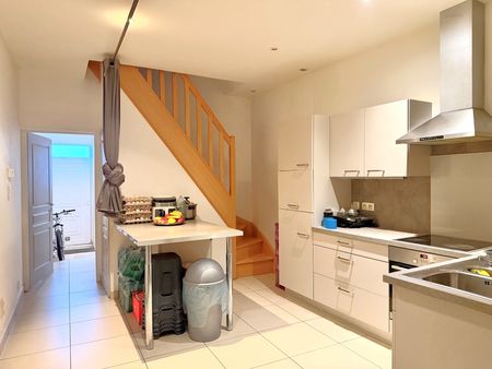 Woning met 4 slaapkamers en koer. - Foto 5