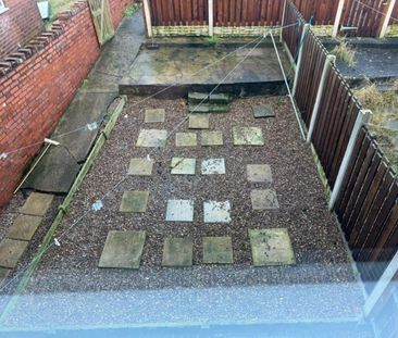 2 bed Terraced - To Let - Photo 5
