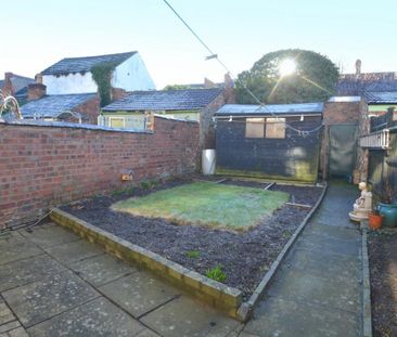 3 bedroom terraced house to rent - Photo 3