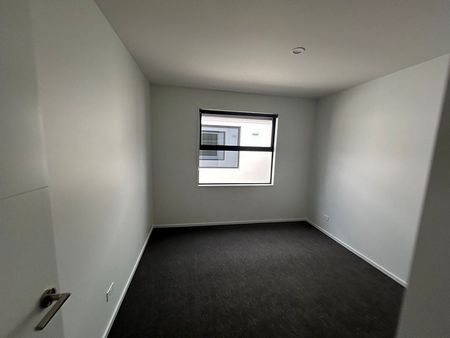 Modern Family Living in Pinewood Grange – 4 Bedrm - Photo 2