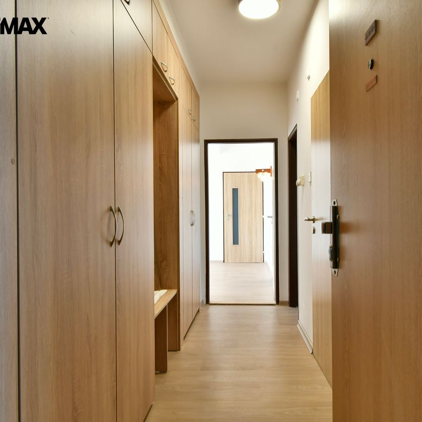 Pronájem bytu 3+1 67 m² - Fotografie 1