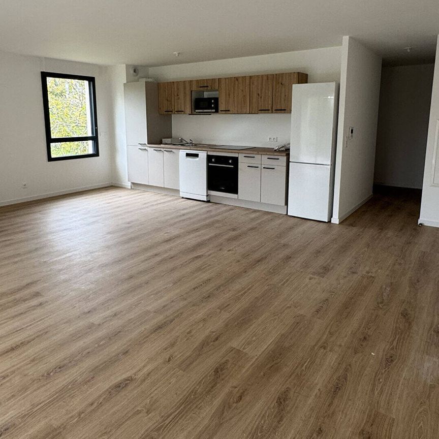 Location appartement 3 pièces 75 m² à Ferney-Voltaire (01210) - Photo 1