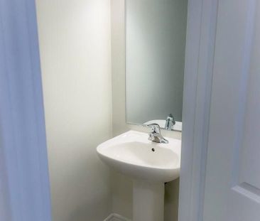 For Lease - 3327 Thunderbird Promenade, Pickering, Ontario - Photo 4