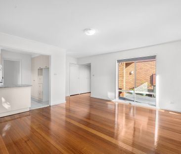 Neat 2 Bedroom Unit - Photo 5