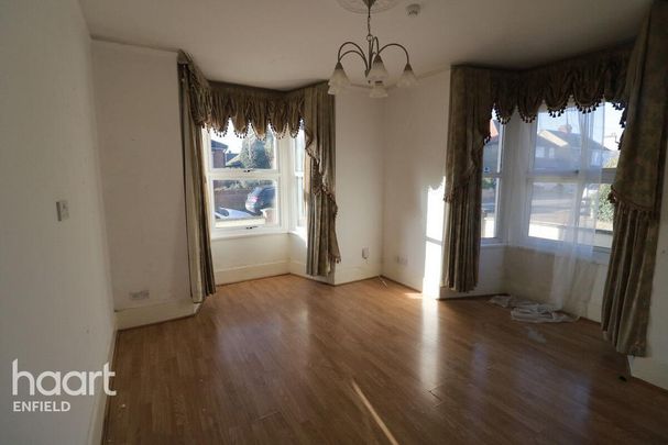 1 bedroom in a house share to rent - Photo 1