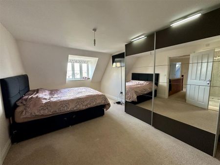 4 bedroom detached house to rent - Photo 3