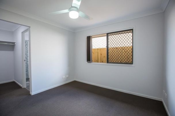 B/L $590 Per week / $2,360 Bond - Photo 1