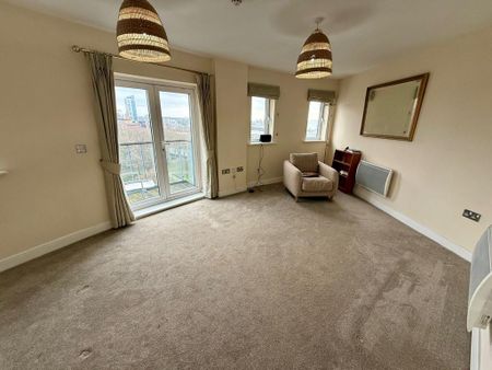 2 bedroom flat to rent - Photo 2