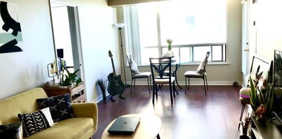 All Inclusive 2Br 1Wr Condo At Yonge/North York Ctr Subway - Photo 2