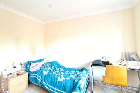 Earles Gardens, Norwich, NR4 - Photo 4