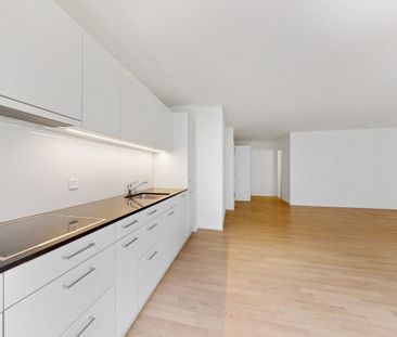 Modern, spacious and central living - Photo 6