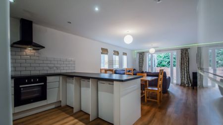213 Tiverton Road - Photo 3