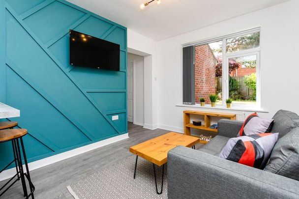 5 bedroom house share to rent - Photo 1