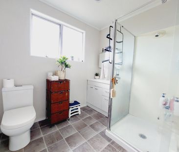 2 Bedroom Home with Spacious Deck & Double Carpark – Portage Road, ... - Photo 4