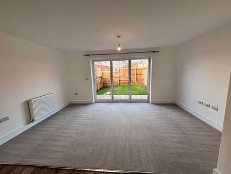 Redwing Avenue, Exmouth, EX8 - Photo 2