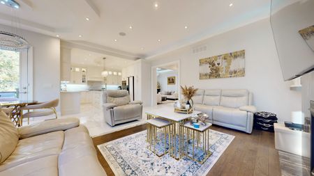 For Lease - 49 Harding Boulevard, Richmond Hill, Ontario - Photo 3