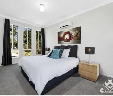 Location, Location, location - Photo 3