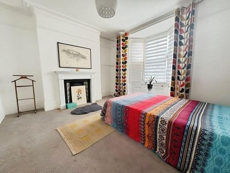 2 bedroom ground floor flat to rent - Photo 3