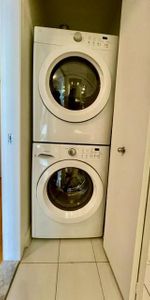 Charmant 3 ½ lumineux au 7e étage a 2 pas du metro Montmorency - Photo 3