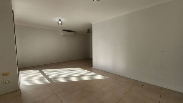 35 YACHTSMAN CRESCENT, Salamander Bay NSW 2317 - House For Rent | Domain - Photo 1