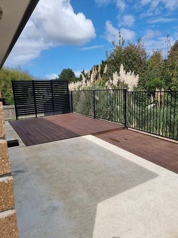 Tidy modern 3 bedroom in great location - Photo 3
