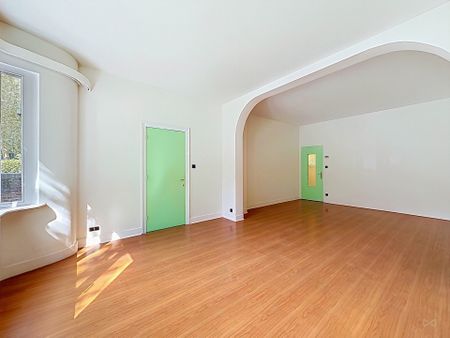Gelijkvloerse verdieping met één slaapkamer in Bruxelles - Photo 4
