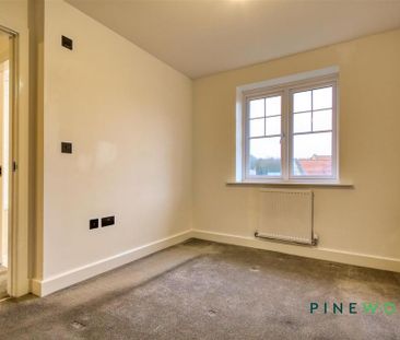 3 bedroom terraced house to rent - Photo 3