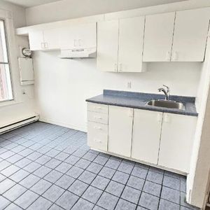 2 CH - 1 SDB - Montréal - $1,196 /mo - Photo 2