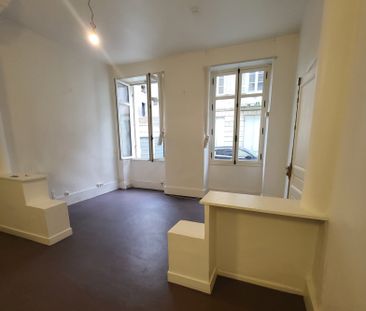 Location Appartement 1 pièce 31m² BORDEAUX 33000 - Photo 1