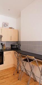 5 bedroom flat to rent - Photo 3