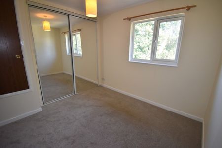 1 bedroom House - RAMBLERS WAY, WELWYN GARDEN CITY. - Photo 2