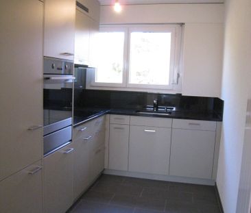 2.5 Zimmer, 72 m², 1. Stock - Foto 2