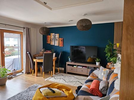 2 Bed Flat, Chestnut Grove, W5 - Photo 3