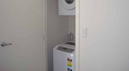 Furnished Studio Unit - Photo 5