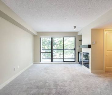 Spacious 2bd, 2bath by Gateway Skytrain - Photo 2