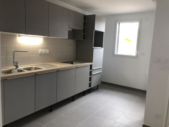 CASTANET TOLOSAN - Dans résidence neuve - Appartement T3 + terrasse + 2 parkings sous sol - Photo 1