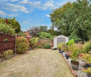 3 bedroom semi-detached house to rent - Photo 4