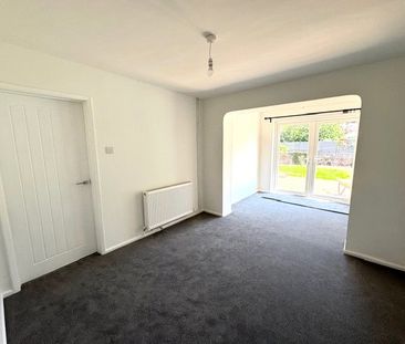 3 bedroom house to rent Somerset Avenue, Southampton, SO18 - Photo 2