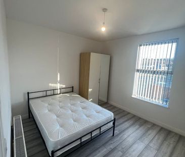 5 Bed Terraced House, Sheffield, S8 - Photo 6