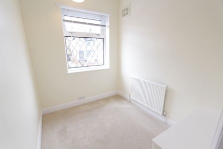 Seagrave Crescent, Sheffield, S12 - Photo 3