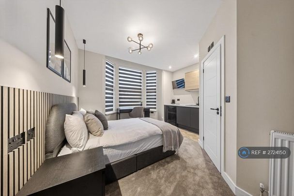 Studio to rent - Photo 1