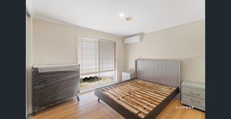 Recently Renovated Family Home with Space, Comfort & Convenience - Photo 5