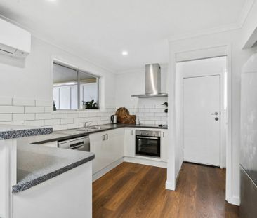 TWO BEDROOM FURNISHED COASTAL DUPLEX - Photo 5