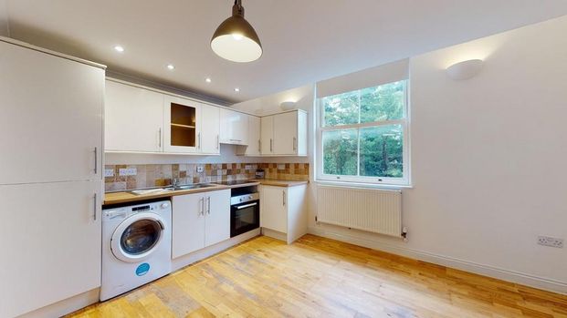 2 bedroom flat to rent - Photo 1