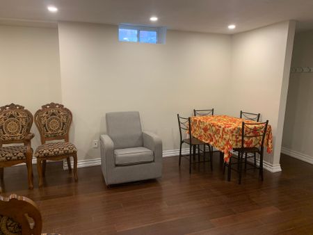 For Lease - 964 Ferndale Crescent Unit# Basement, Newmarket, Ontario - Photo 4